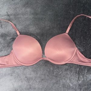 PINK wear everywhere super push-up bra